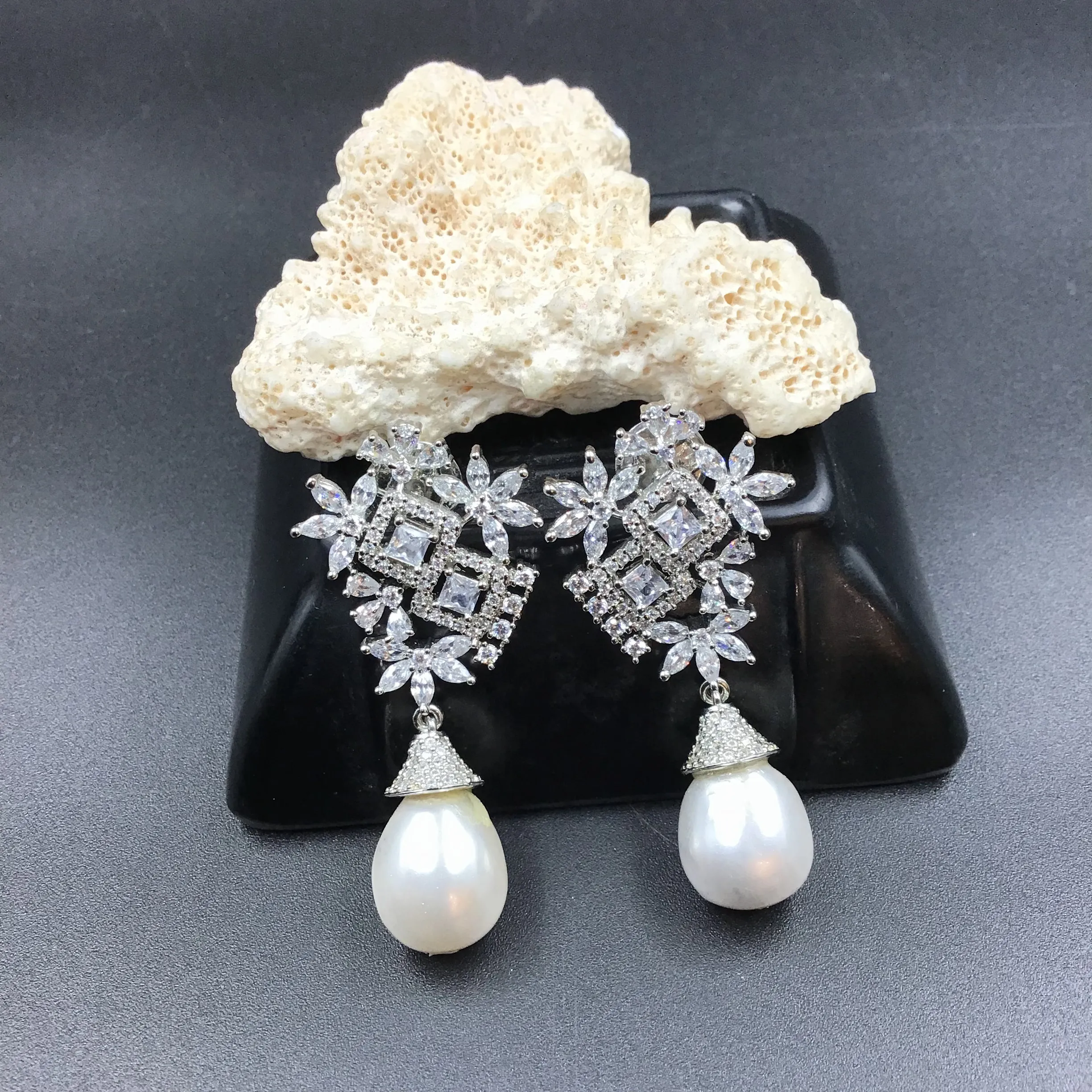 Light Zircon/AD Earring 4180-69