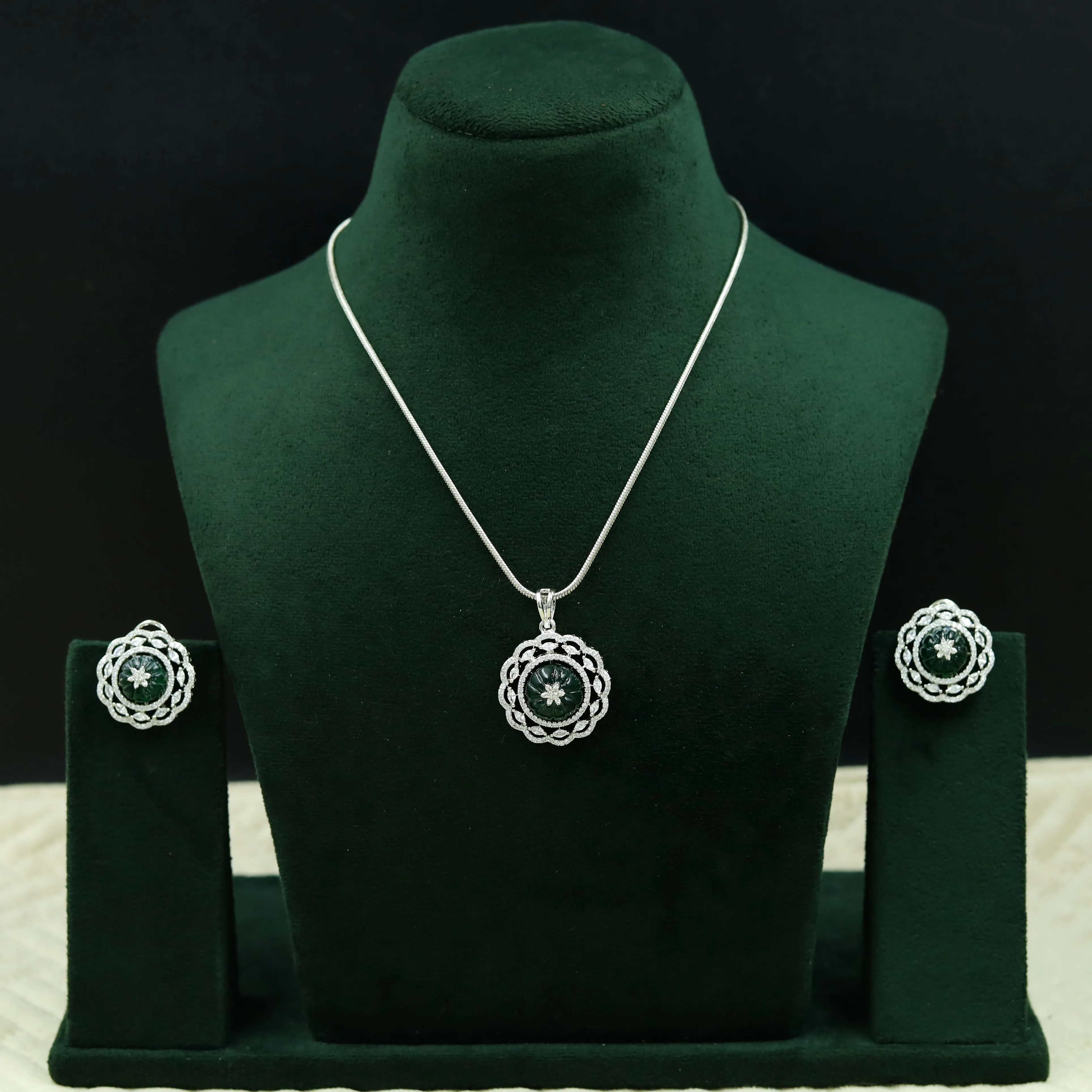 Medium Zircon/AD Pendant Set 12921-31