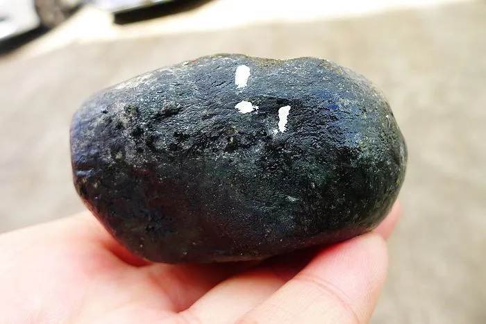 Natural Jade Rough Jadeite Raw (246g,6.1X5.1X3.6cm)