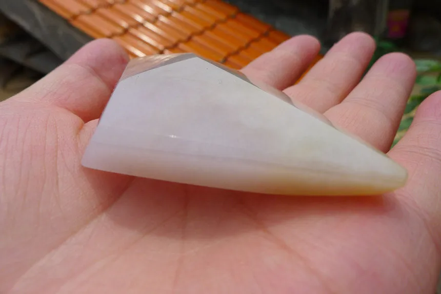 Natural Jade Rough Jadeite Raw (69g,6.3X4.7X1.3cm)
