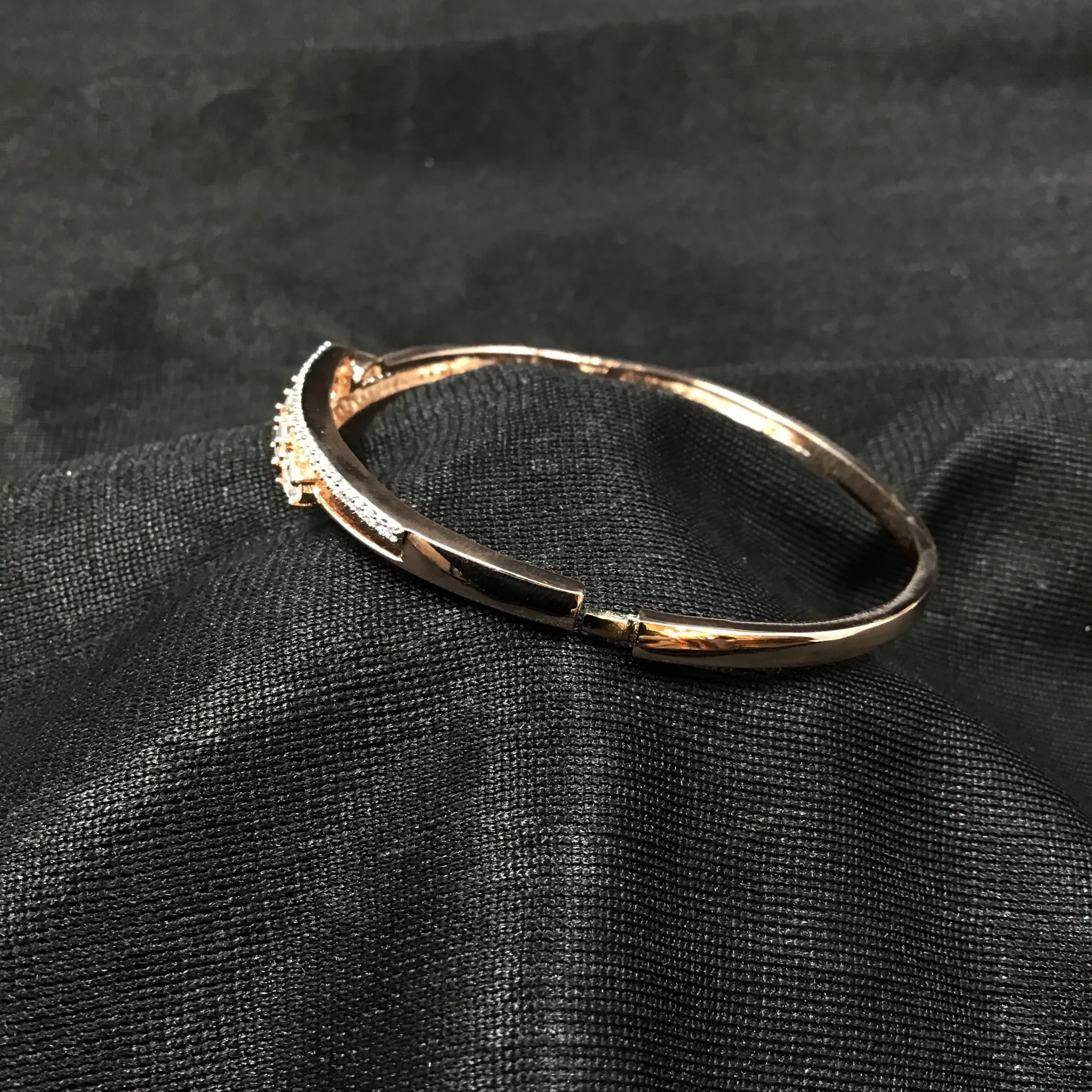 Openable Zircon/AD Bracelet 3222-11
