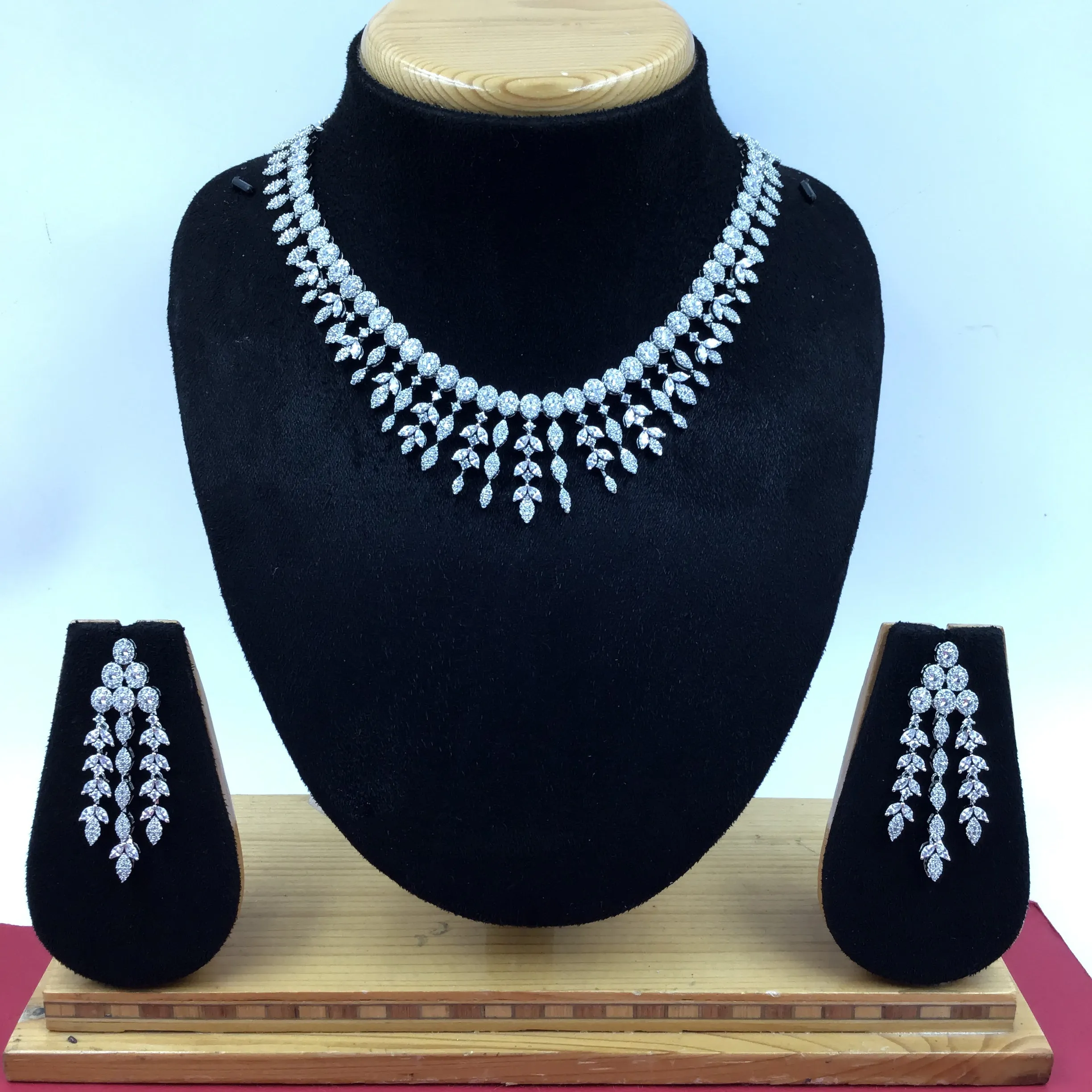 Round Neck Zircon/AD Necklace Set 16225-69