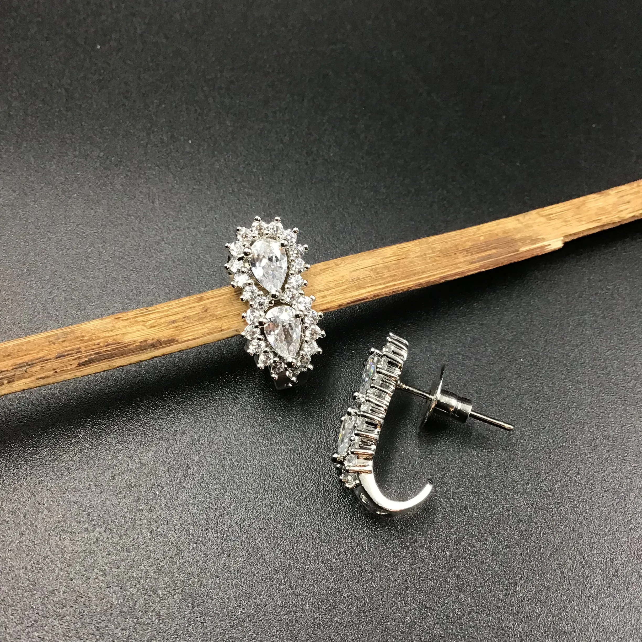 Tops/Studs Zircon/AD 3301-08