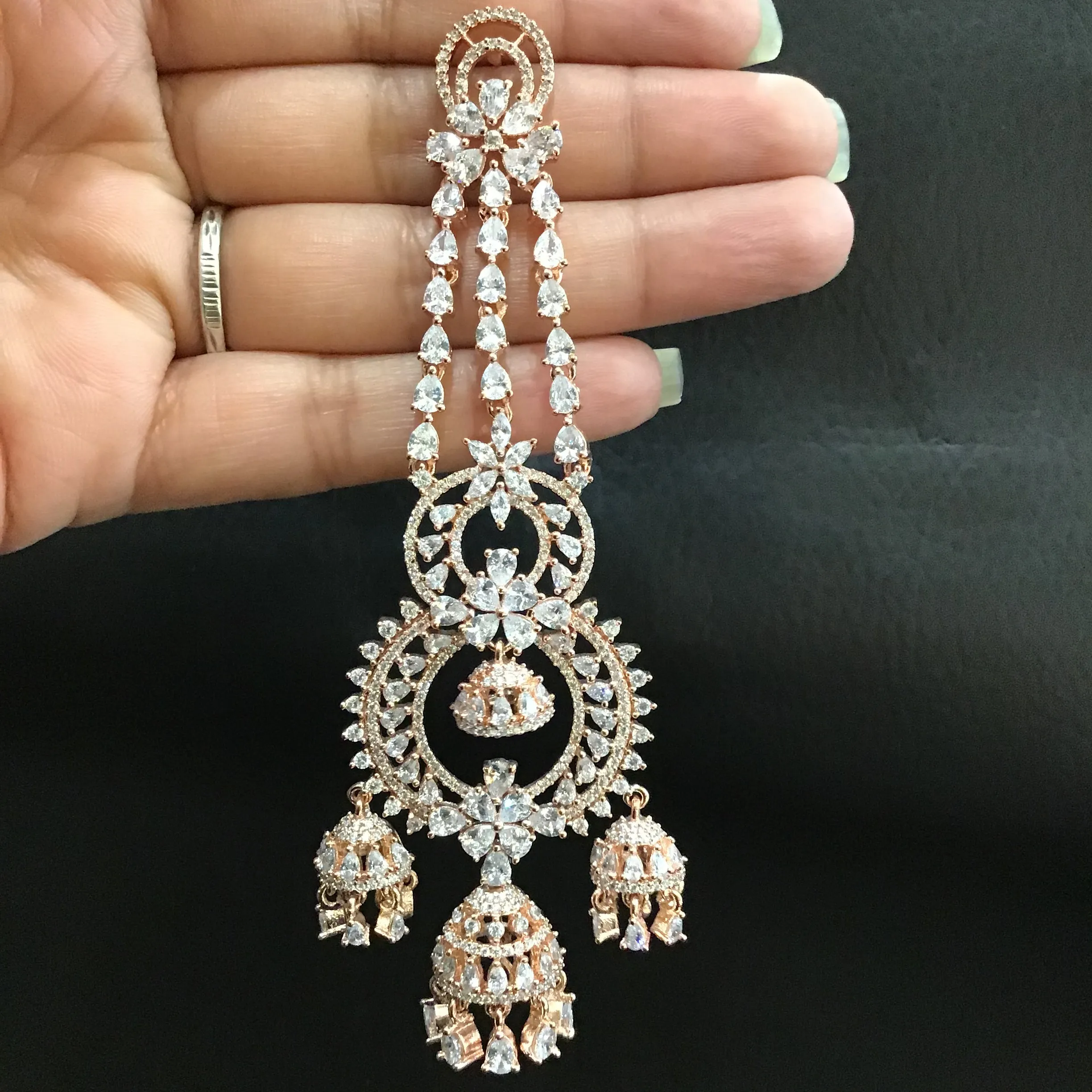 Zircon/AD Earring 1077-69